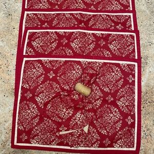 Set of 4 Placemats & Napkins with Napkin Rings